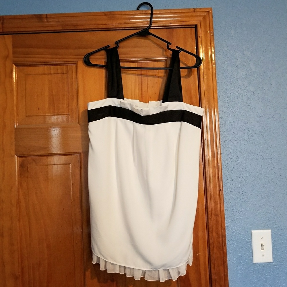 Vera Wang Top