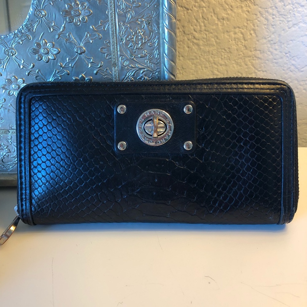 Marc Jacobs Black croc print Turnlock wallet
