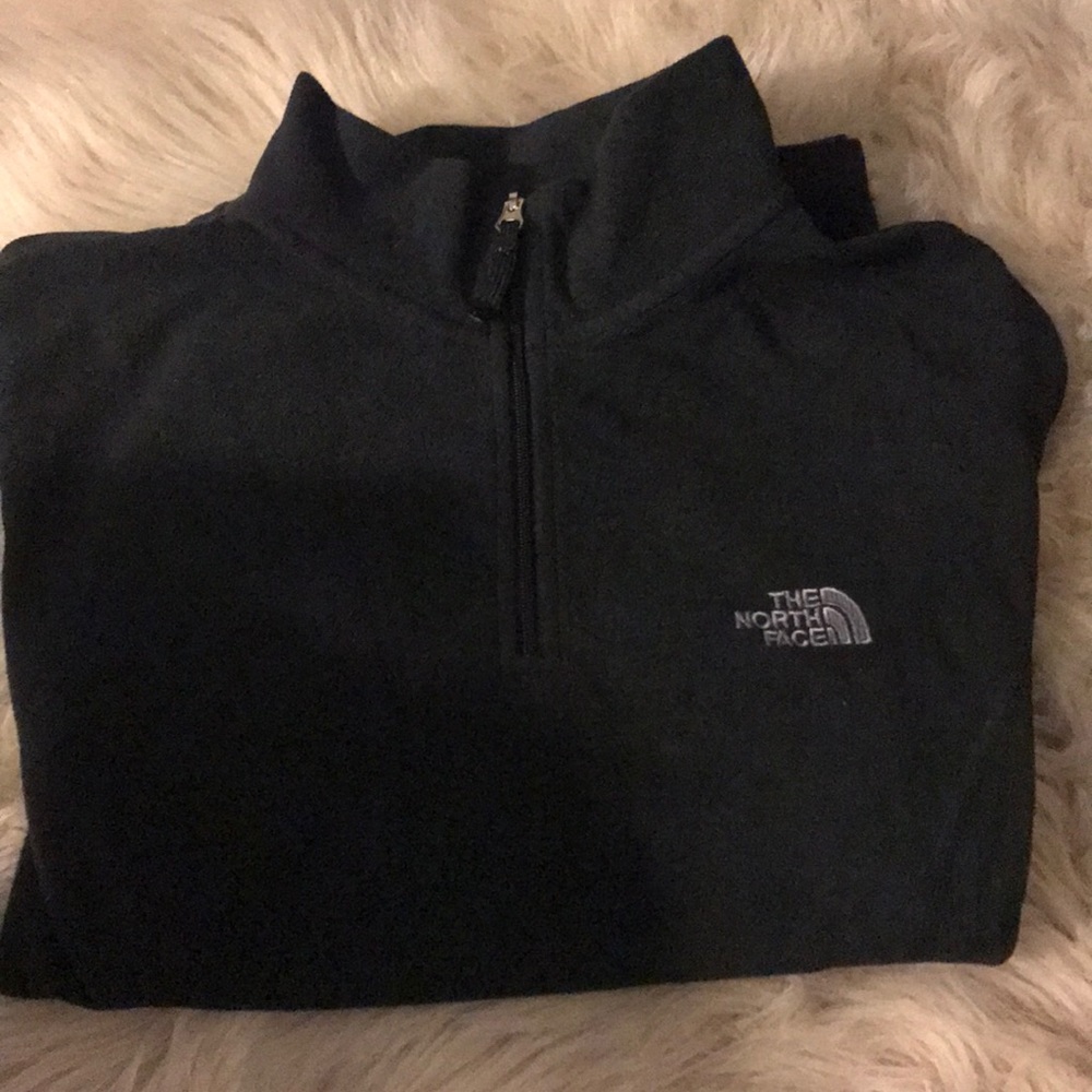 TNF black fleece pullover