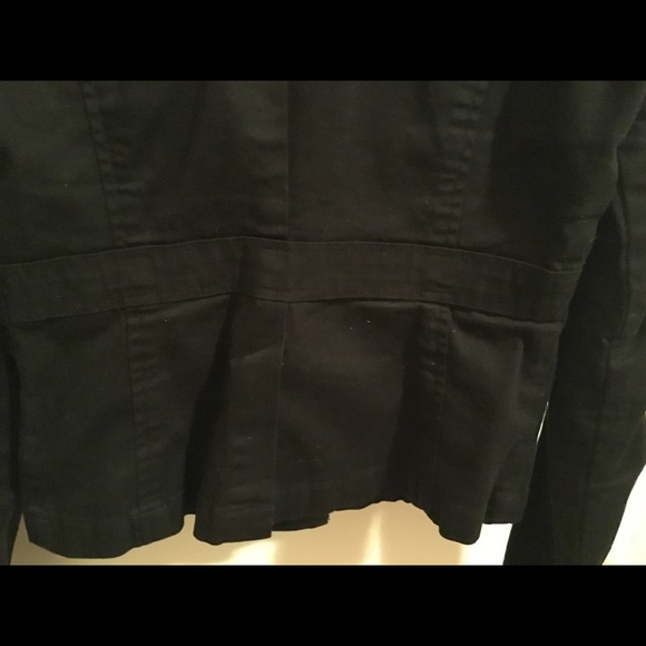 Black jacket - Picture 4 of 5