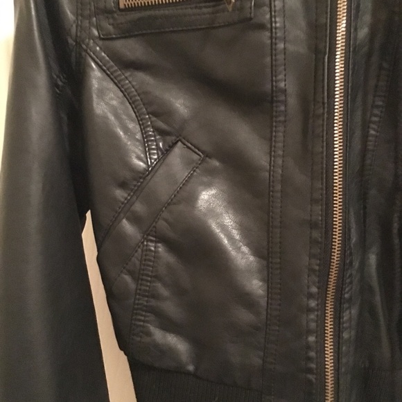 Black jacket with leopard inside - Picture 6 of 6