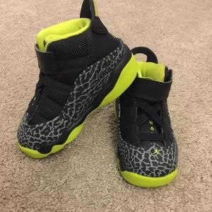Brand new Jordan's 6 rings black and neon green 7c