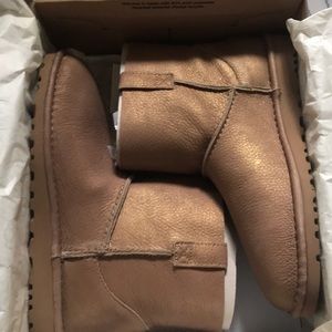 Ugg Classic Unlined Mini Metallic Gold NEVER WORN!