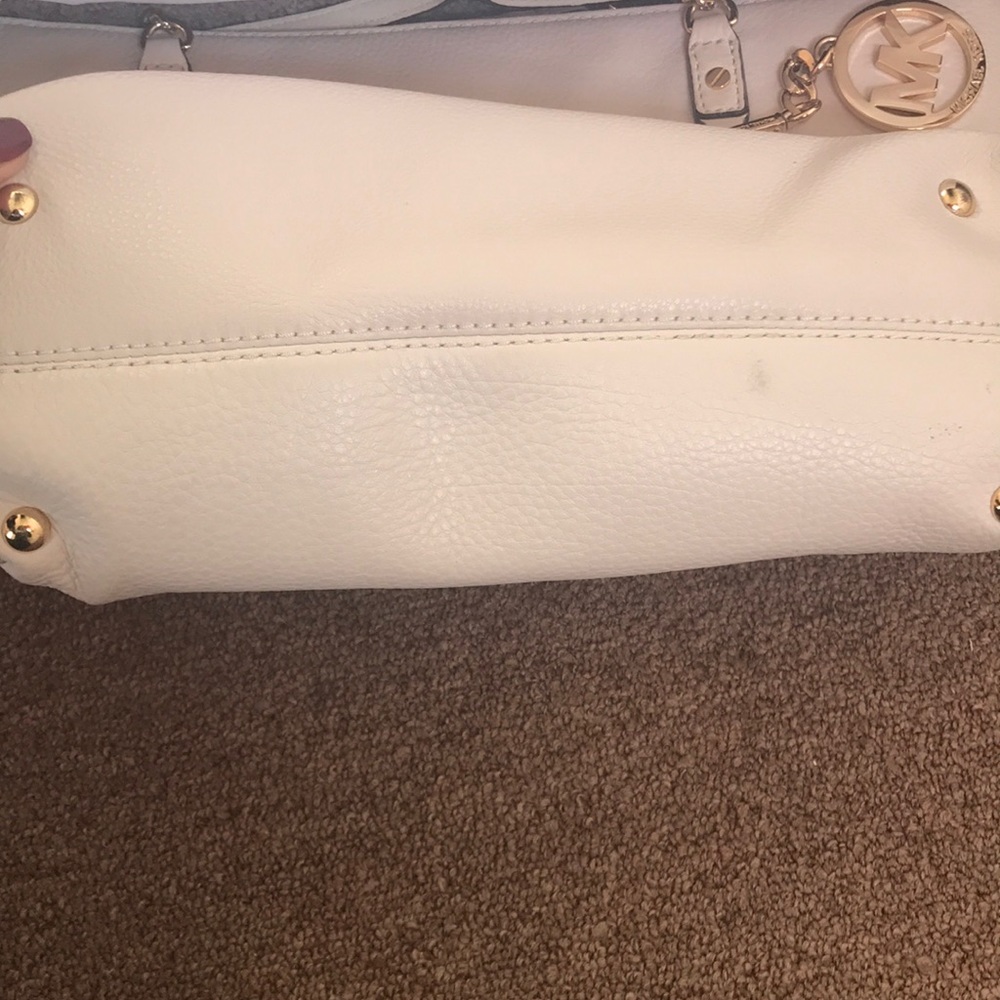 Mkors off white tote bag - Picture 7 of 8
