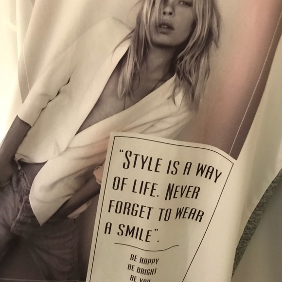 Zara Printed Long Sleeve - Picture 2 of 4