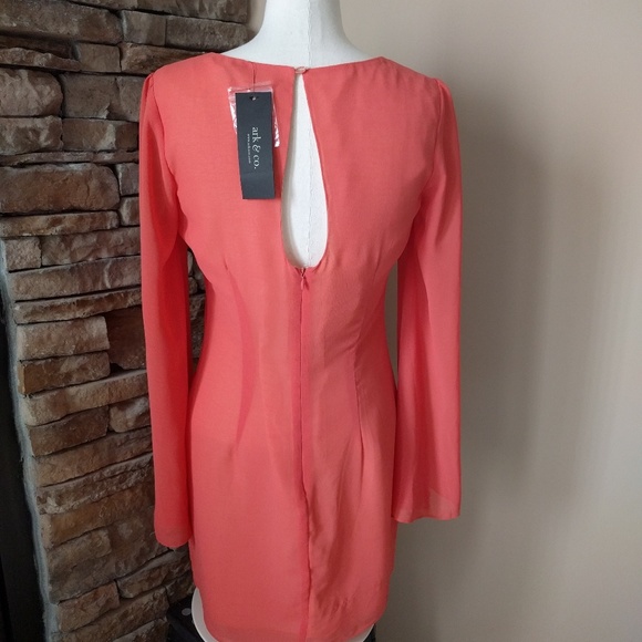 Ark & Co NWT stunning coral dress with embroidery - Picture 3 of 3