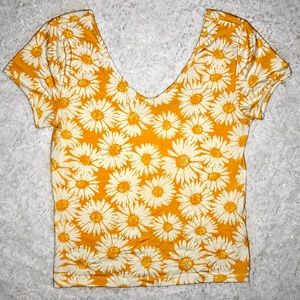 LIKE NEW Forever21 Daisy Crop Top Size L.