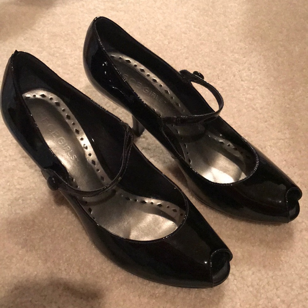 Paton black heels