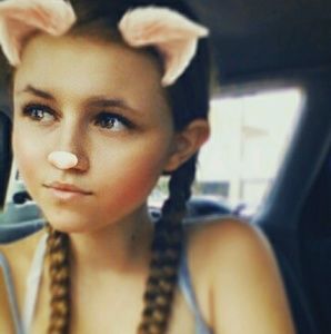 Meet your Posher, Faith