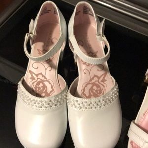 2 pair White dress shoes