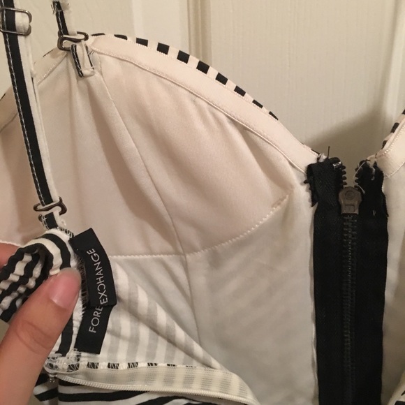 Black and white striped dress - Picture 3 of 5