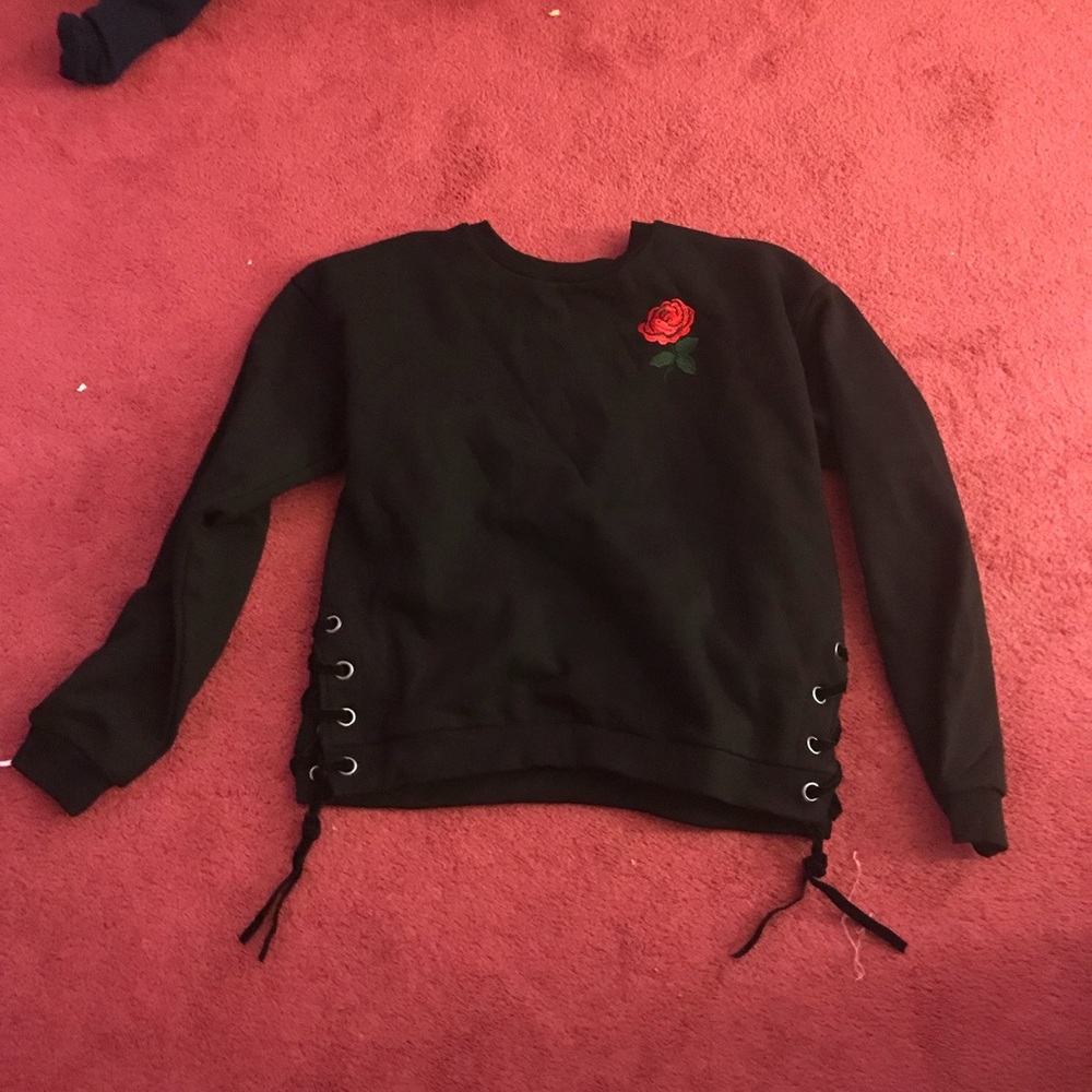 Rose embroidered sweatshirt