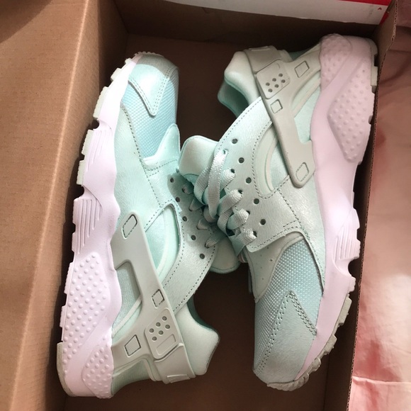 SOLD - Picture 1 of 2