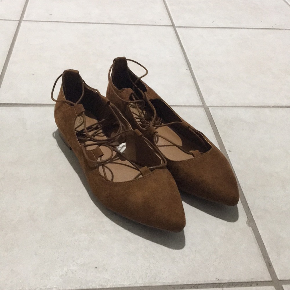 Mossimo brown lace up flats