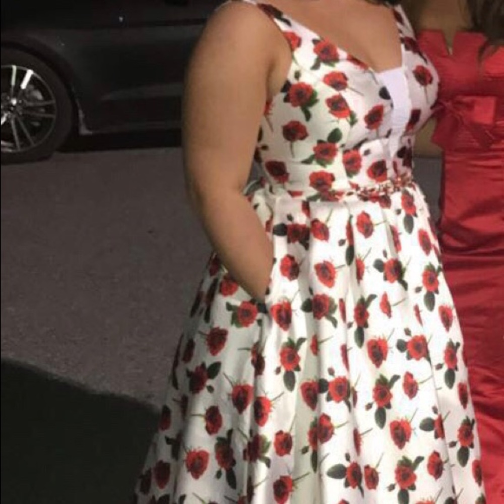 White/red floral formal dress, size 12
