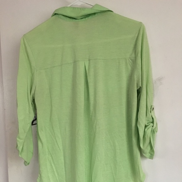 Light green shirt - Picture 2 of 4