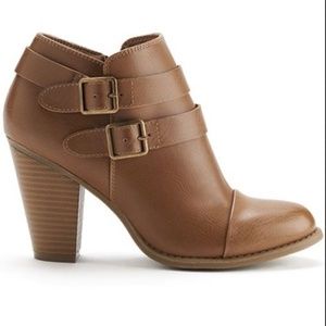 LAUREN CONRAD BROWN BOOTS  TWO BUCKLE ANKLE BOOTS
