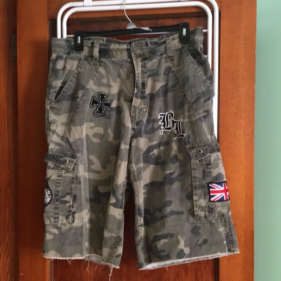 mens distressed camo shorts