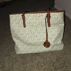 MK Large Vanilla Pocket Tote