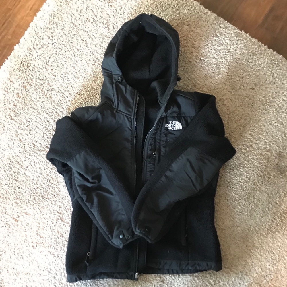 Women’s Hooded North Face Fleece Jacket
