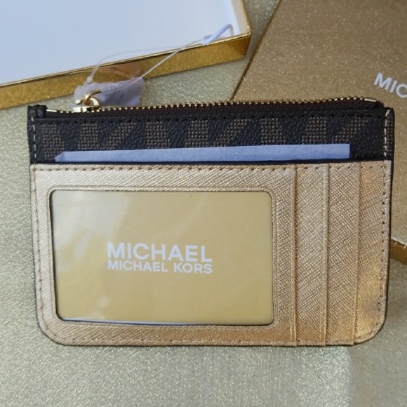 Hold MK rocket ship coin purse - Picture 3 of 3