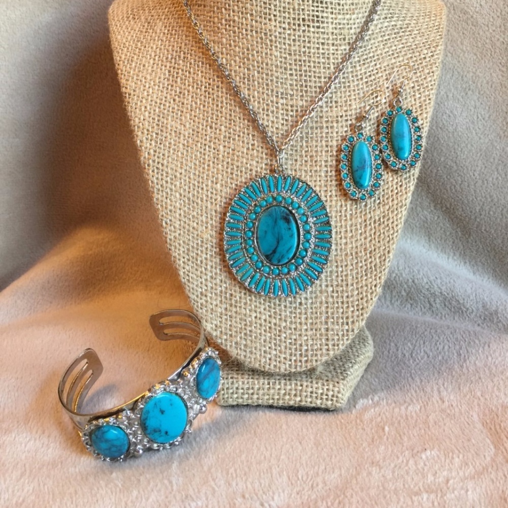 TURQUOISE (Faux) NECKLACE, EARRINGS and BRACELET
