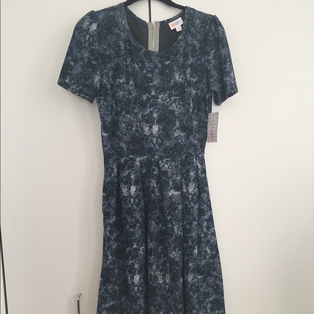 LuLaRoe Amelia