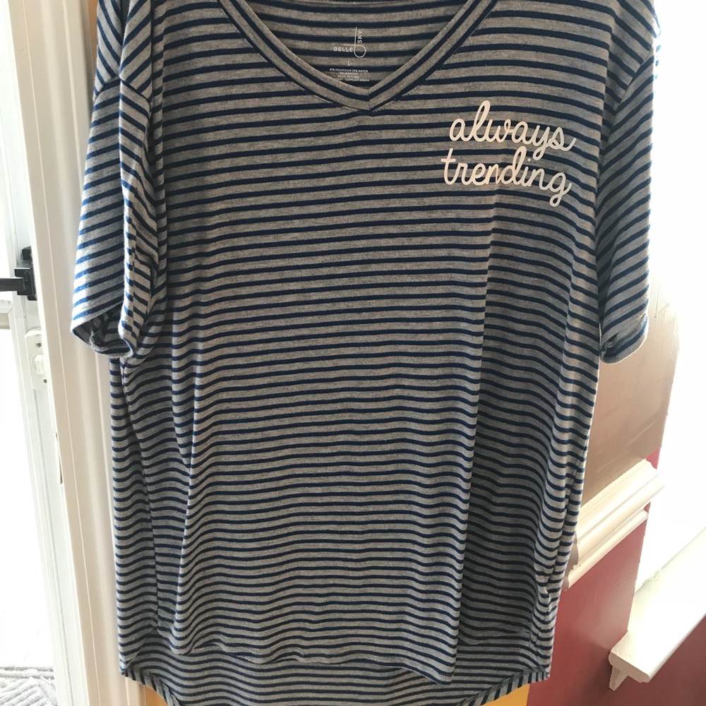 Gray and blue striped graphic tee
