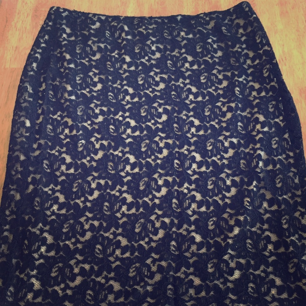 Black lace Donna Gray pencil skirt