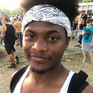 Meet your Posher, Aaron