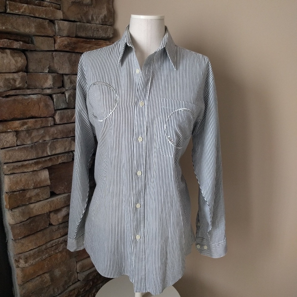 Nancy Ellis striped silver embroidered button down
