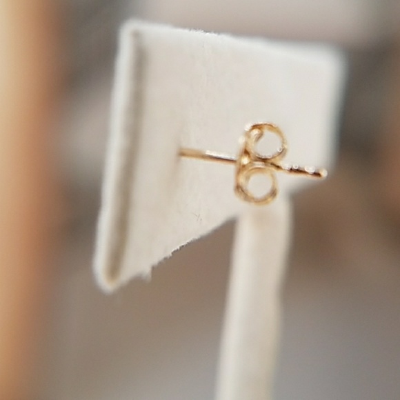 14k Solid Yellow Gold Butterfly Girls Earrings. - Picture 3 of 8