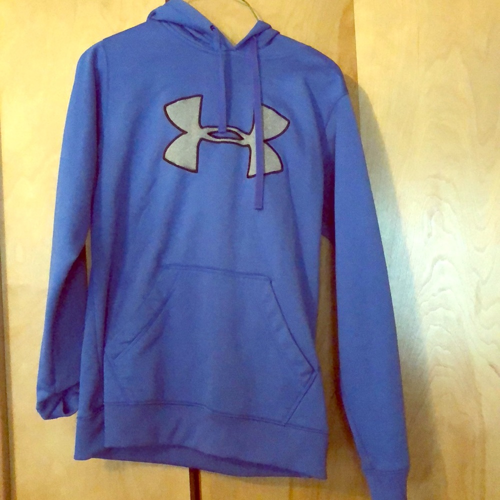 Medium UnderArmour Sweatshirt