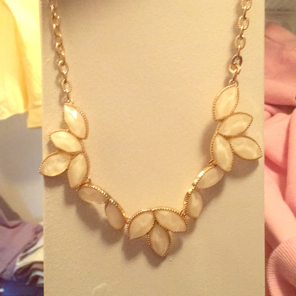 Statement necklace