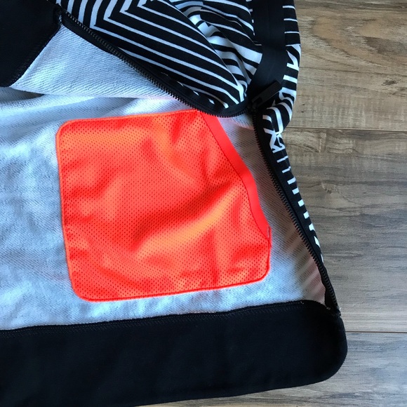 New [Nike] Nikecourt Tennis Sweatshirt Size XL - Picture 8 of 8