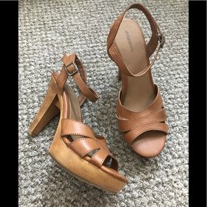 New Xhilaration Heels (Size 7 1/2) 💖