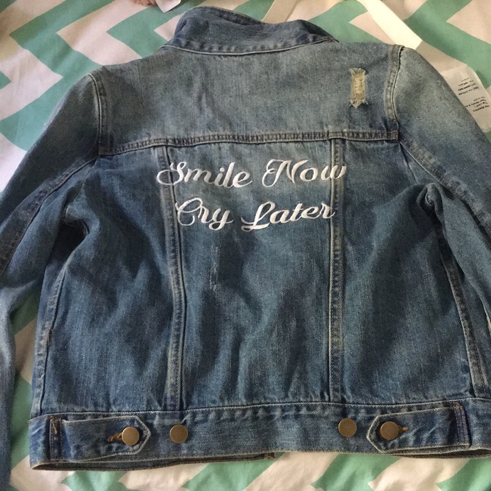 SUPER CITE BRAND NEW EMBROIDERED DENIM JACKET