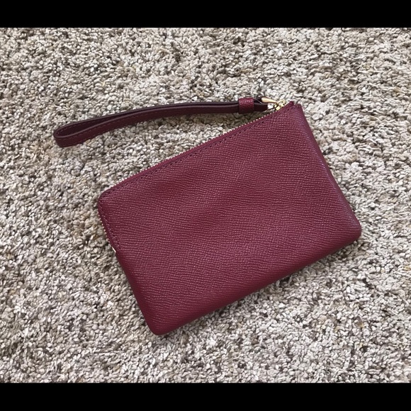 CRIMSON RED Coach Wristlet: Leather/Small (NWT) - Picture 4 of 5