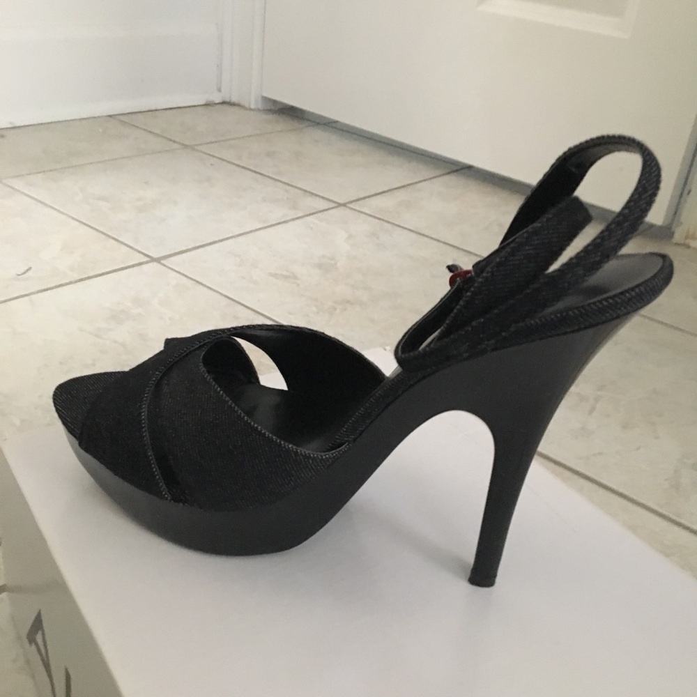 Pumps - Picture 4 of 5