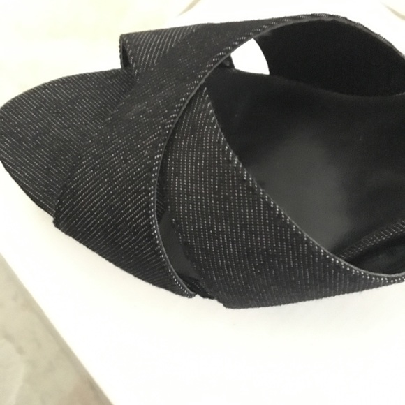 Pumps - Picture 5 of 5