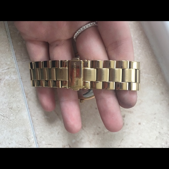 Michael Kors watch - Picture 2 of 2