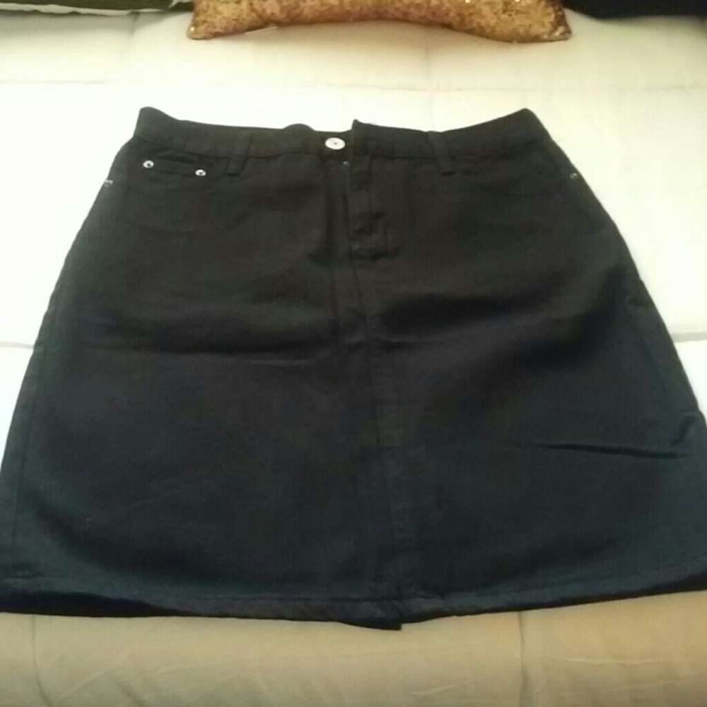 Black denim mini skirt, brand new without tags