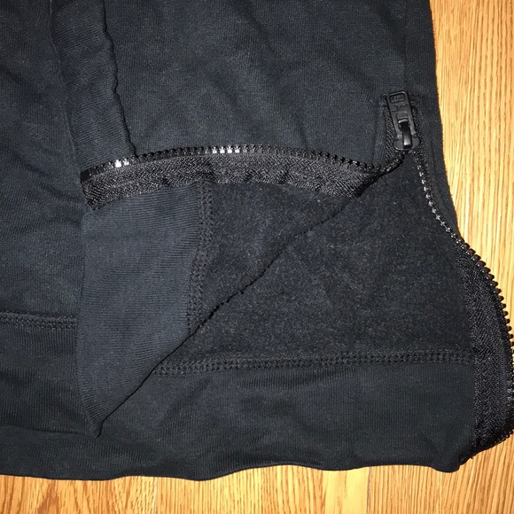 Hollister hoodie - Picture 2 of 4