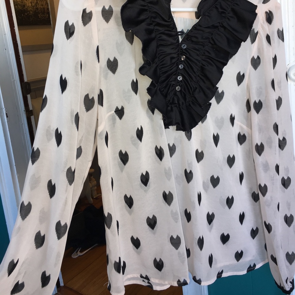 Very pretty h&m top size 12 heart ruffle collar.
