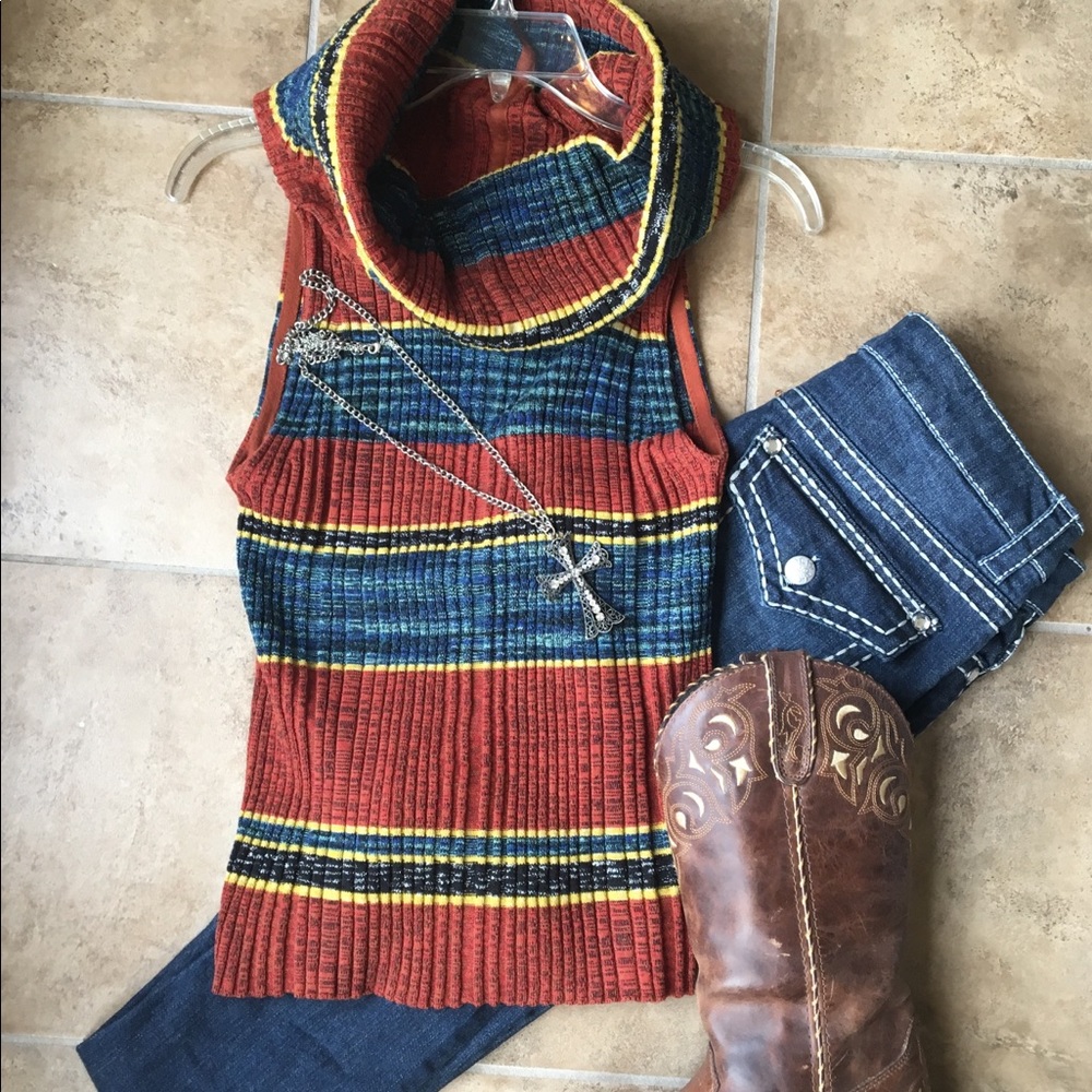 Adorable cowl neck short sleeve sweater