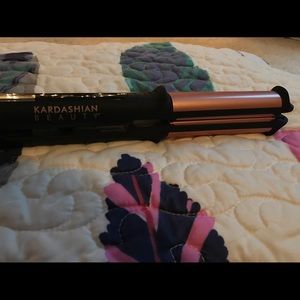 Kardashian 3 in 1 curling tool