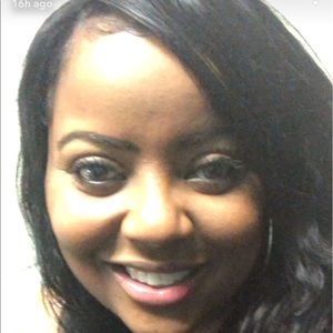 Meet your Posher, Deidra