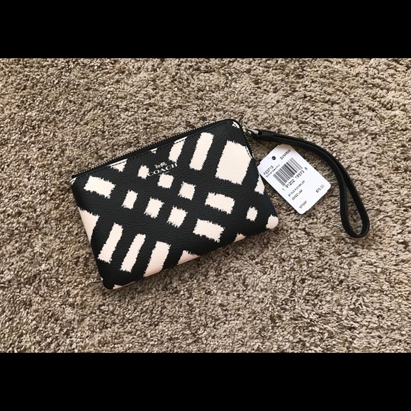 CHALK WHITE w/ BLACK Coach Wristlet: Leather/Small - Picture 4 of 6