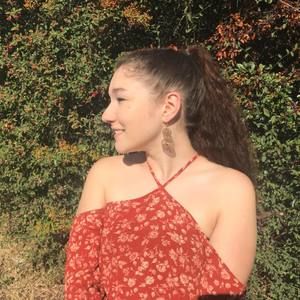 Meet your Posher, Alyssa