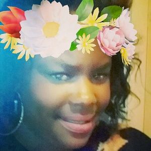 Meet your Posher, Rochelle